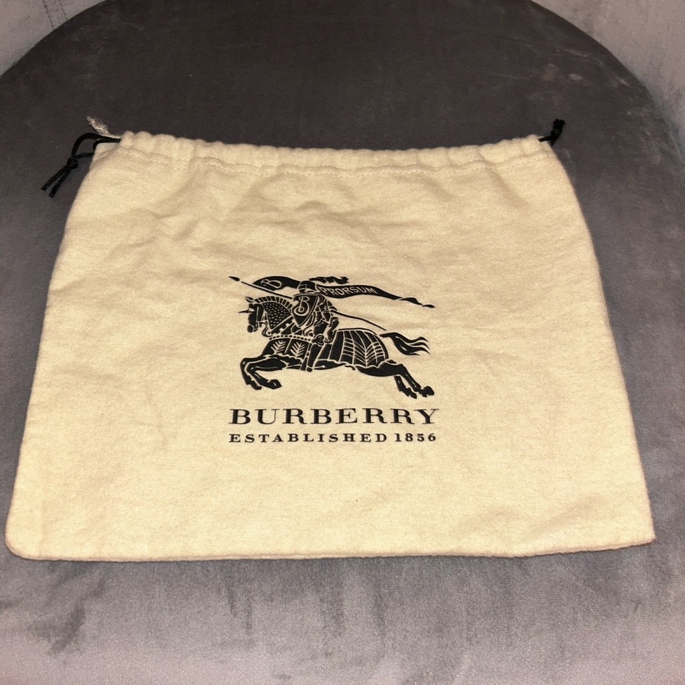 Burberry Beige Nova Check Crossbody with Black Strap and Gold Hardware - Picture 6 of 7